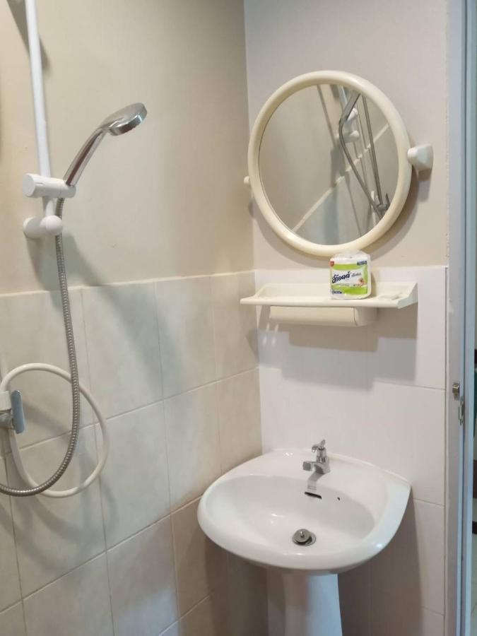 Sarin Guesthouse สาริน Тау Экстерьер фото