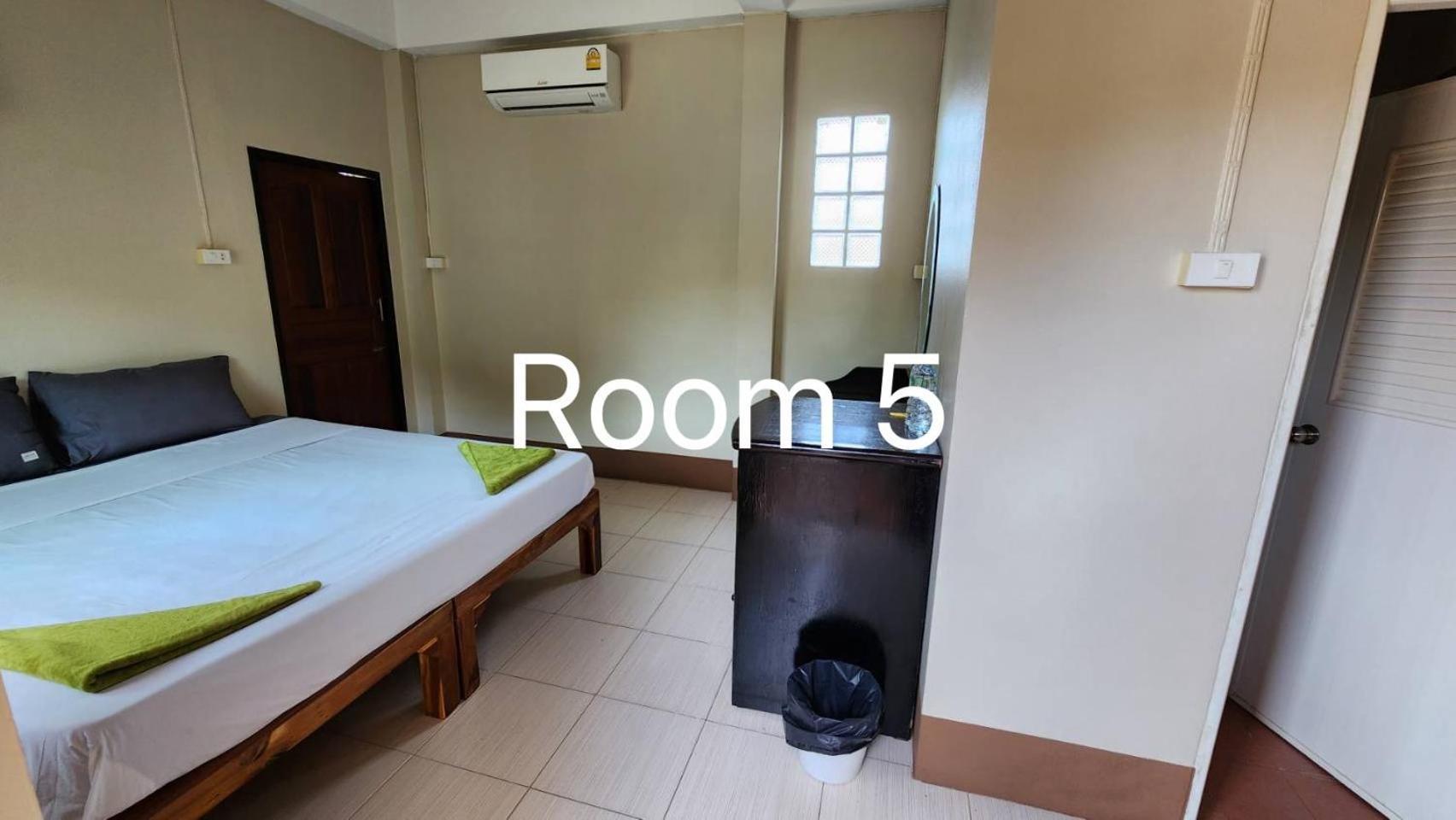Sarin Guesthouse สาริน Тау Экстерьер фото