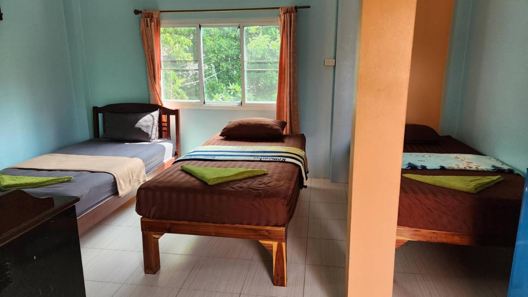 Sarin Guesthouse สาริน Тау Экстерьер фото