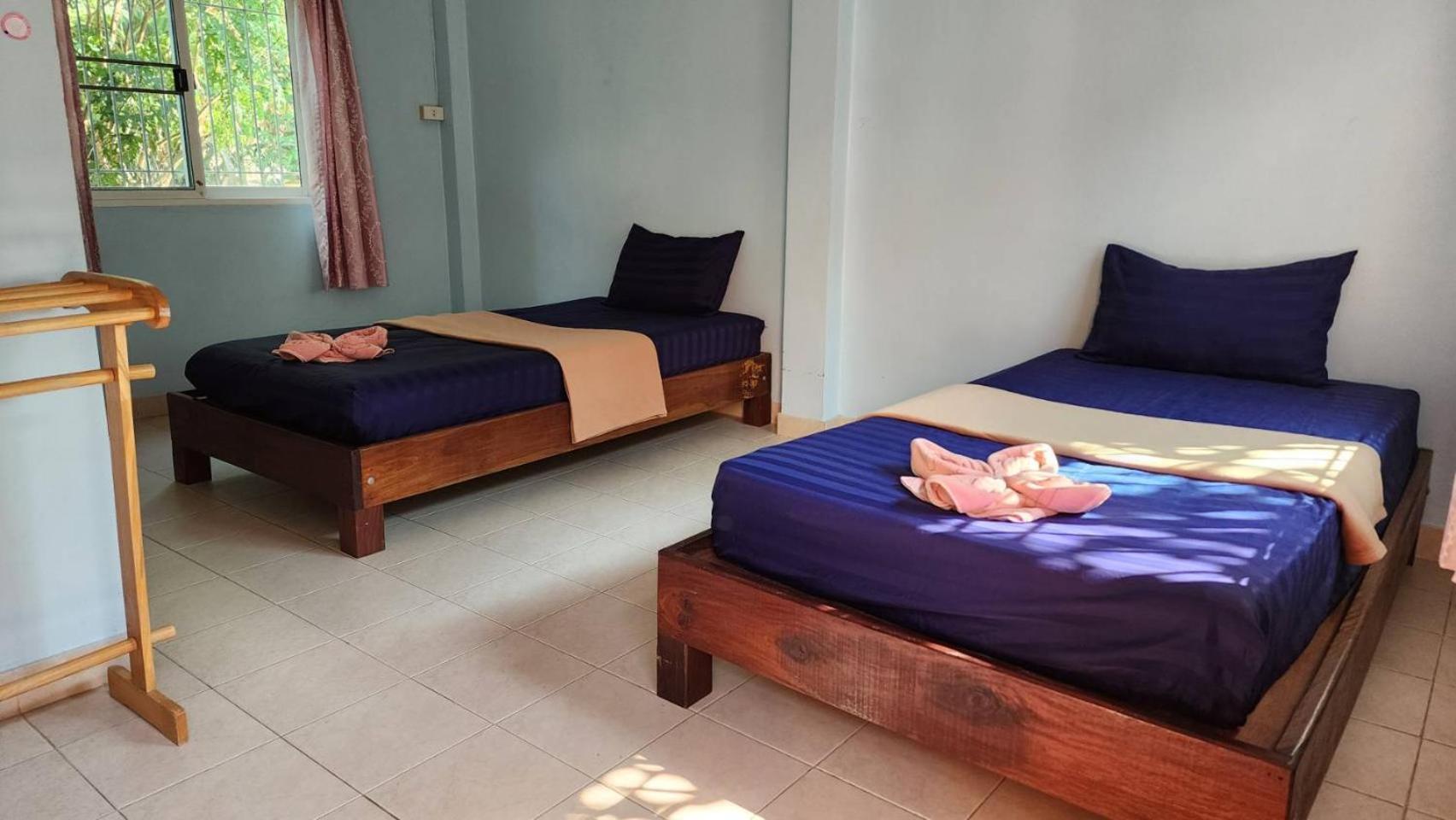 Sarin Guesthouse สาริน Тау Экстерьер фото