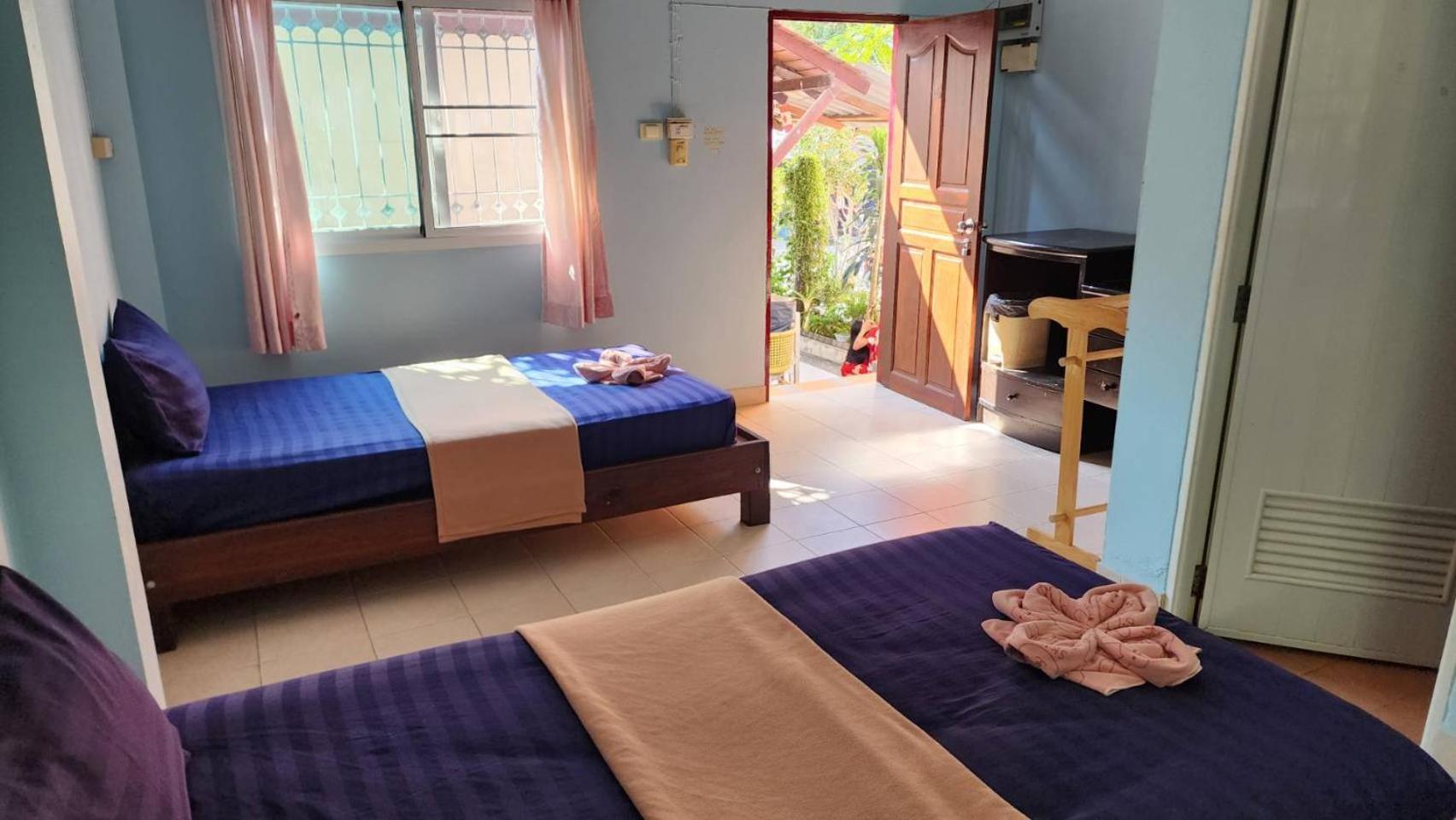 Sarin Guesthouse สาริน Тау Экстерьер фото